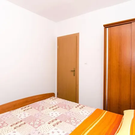 Berk - One-bedroom With Terrace Apartment *