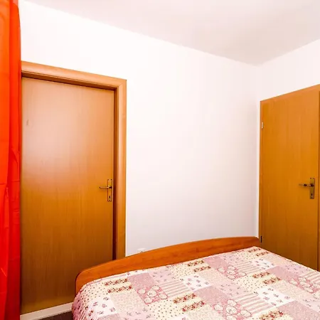Berk - One-bedroom With Terrace *