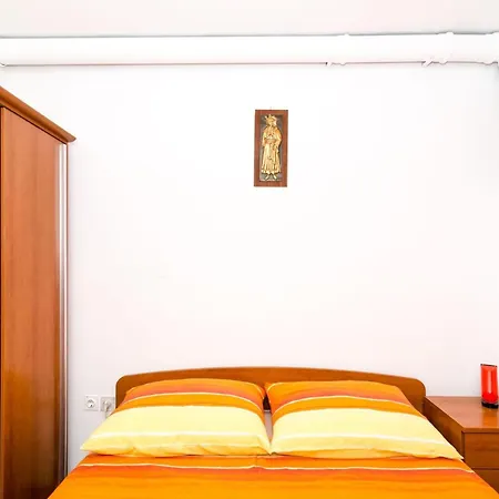 Berk - One-bedroom With Terrace *