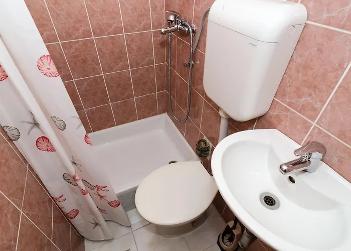 Berk - One-bedroom With Terrace