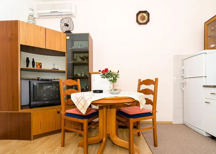 Berk - One-bedroom With Terrace